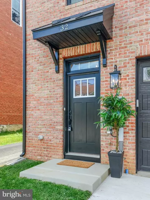 Exterior - 32 Hamilton Ave, Frederick, MD 21701 photo 5 of 15
