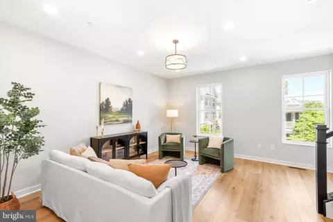 Living - 32 Hamilton Ave, Frederick, MD 21701 photo 1 of 1