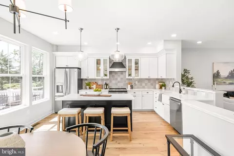 Kitchen - 32 Hamilton Ave, Frederick, MD 21701 photo 7 of 17