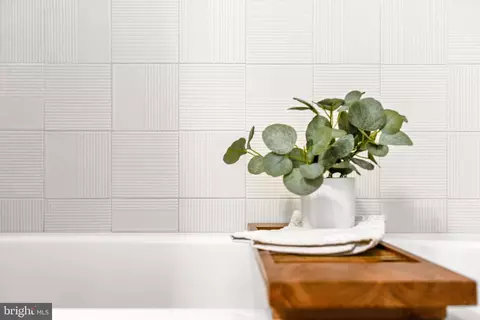 Bath - 32 Hamilton Ave, Frederick, MD 21701 photo 15 of 15
