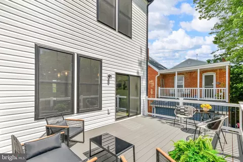 Exterior - 32 Hamilton Ave, Frederick, MD 21701 photo 7 of 15