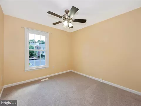 2423 Dunmore Ct, Frederick, MD 21702 photo 8