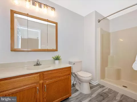 2423 Dunmore Ct, Frederick, MD 21702 photo 7
