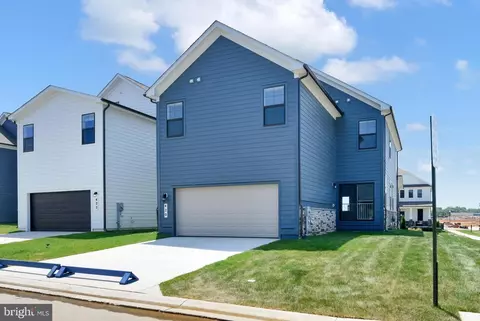 700 Bond St, Frederick, MD 21701 photo 2