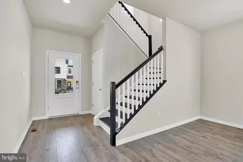 700 Bond St, Frederick, MD 21701 photo 3