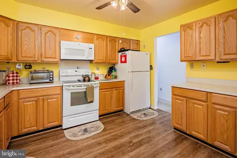 Kitchen - 5684 Crabapple Dr, Frederick, MD 21703 photo 2 of 2