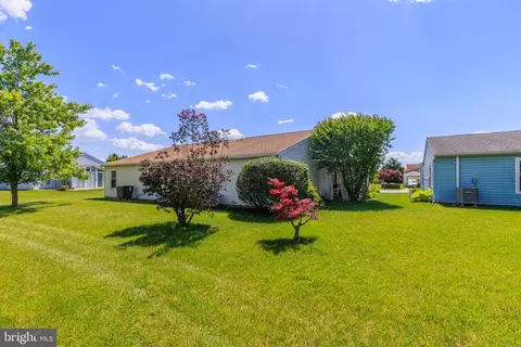 Exterior - 5684 Crabapple Dr, Frederick, MD 21703 photo 2 of 4