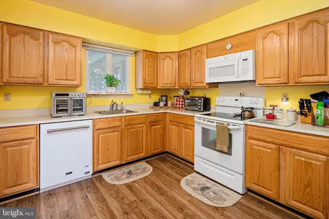 Kitchen - 5684 Crabapple Dr, Frederick, MD 21703 photo 1 of 2