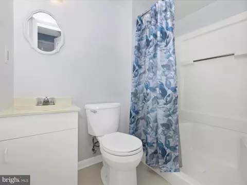 Bath - 1422 Teal Ln, Frederick, MD 21703 photo 4 of 4