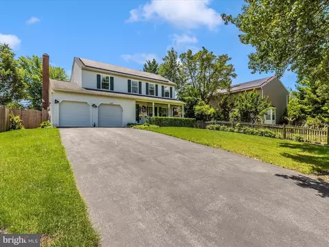 Exterior - 1422 Teal Ln, Frederick, MD 21703 photo 3 of 10
