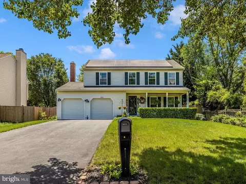 Exterior - 1422 Teal Ln, Frederick, MD 21703 photo 5 of 10
