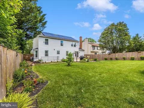 Exterior - 1422 Teal Ln, Frederick, MD 21703 photo 8 of 10