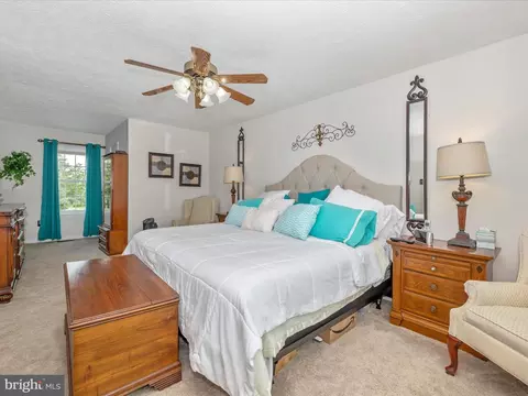 Bedroom - 1422 Teal Ln, Frederick, MD 21703 photo 4 of 7
