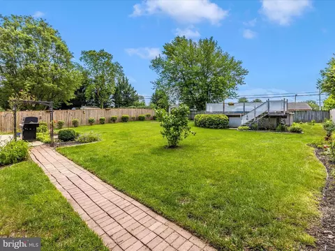 Exterior - 1422 Teal Ln, Frederick, MD 21703 photo 7 of 10