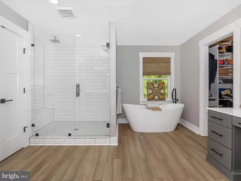 Bath - 5316 Stone Rd, Frederick, MD 21703 photo 1 of 9