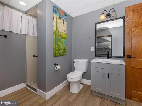 Bath - 5316 Stone Rd, Frederick, MD 21703 photo 9 of 9