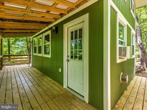 Exterior - 5316 Stone Rd, Frederick, MD 21703 photo 14 of 22
