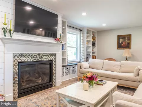 Living - 5316 Stone Rd, Frederick, MD 21703 photo 6 of 6