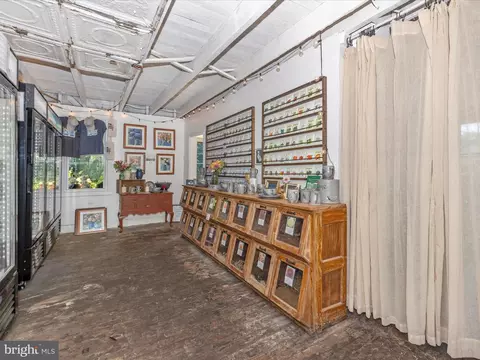 Entry Way - 5316 Stone Rd, Frederick, MD 21703 photo 6 of 9