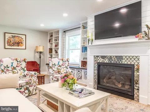 Living - 5316 Stone Rd, Frederick, MD 21703 photo 2 of 6