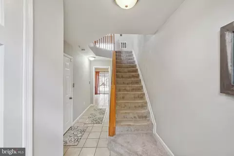 924 Turning Point Ct, Frederick, MD 21701 photo 3