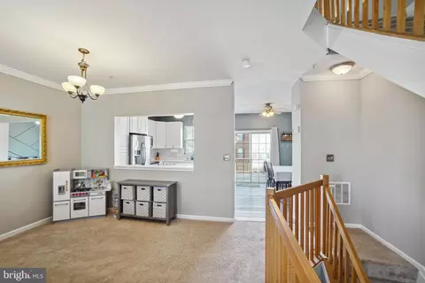 924 Turning Point Ct, Frederick, MD 21701 photo 4
