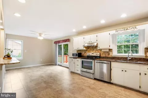 7006 Runnymeade Ct, Frederick, MD 21702 photo 8