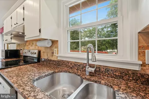 7006 Runnymeade Ct, Frederick, MD 21702 photo 9