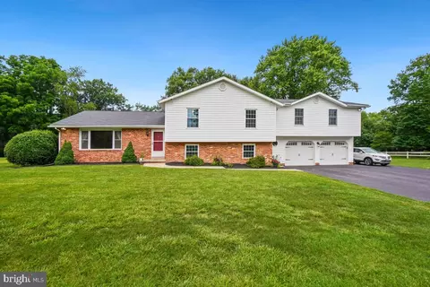 7006 Runnymeade Ct, Frederick, MD 21702