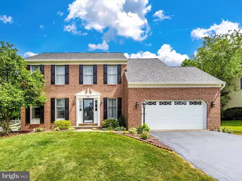 1006 Meadowgreen Dr, Mount Airy, MD 21771