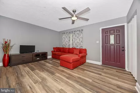 1189 Avondale Ct, Frederick, MD 21702 photo 3