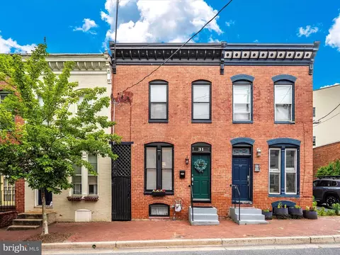 31 E South St, Frederick, MD 21701