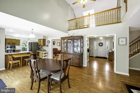 Entry Way - 4483 Willow Tree Dr, Middletown, MD 21769 photo 2 of 8