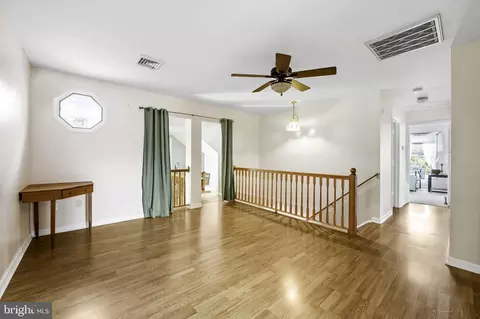 Entry Way - 4483 Willow Tree Dr, Middletown, MD 21769 photo 6 of 8