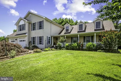 Exterior - 4483 Willow Tree Dr, Middletown, MD 21769 photo 1 of 10