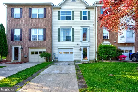 6111 Pine Crest Ln, Frederick, MD 21701