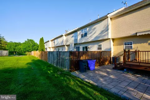 Exterior - 6111 Pine Crest Ln, Frederick, MD 21701 photo 3 of 3
