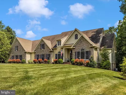 6939 N Clifton Rd, Frederick, MD 21702