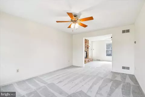 Living - 4962 Farringdon Ct, Frederick, MD 21703 photo 1 of 5