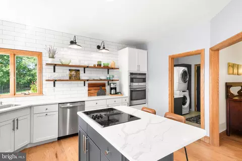 Kitchen - 3027 Marker Rd, Middletown, MD 21769 photo 7 of 10