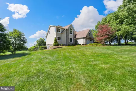 Exterior - 3027 Marker Rd, Middletown, MD 21769 photo 7 of 27