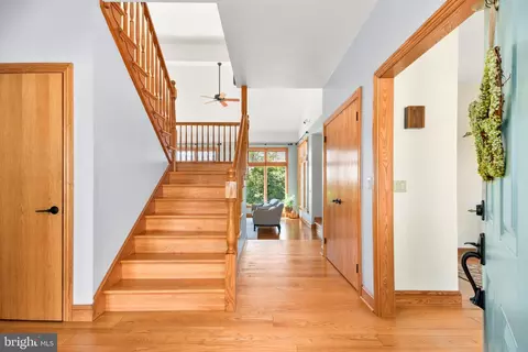 Entry Way - 3027 Marker Rd, Middletown, MD 21769 photo 2 of 9