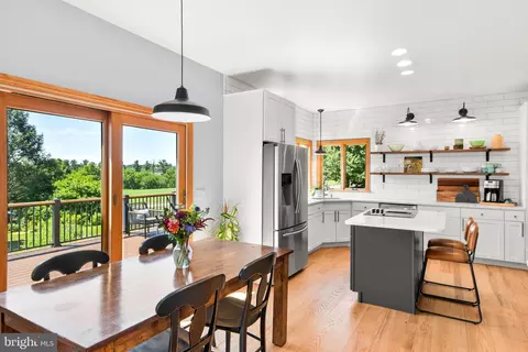 Kitchen - 3027 Marker Rd, Middletown, MD 21769 photo 9 of 10