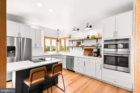 Kitchen - 3027 Marker Rd, Middletown, MD 21769 photo 2 of 10