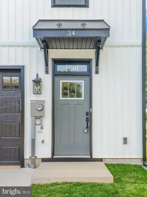 Exterior - 34 Hamilton Ave, Frederick, MD 21701 photo 6 of 14