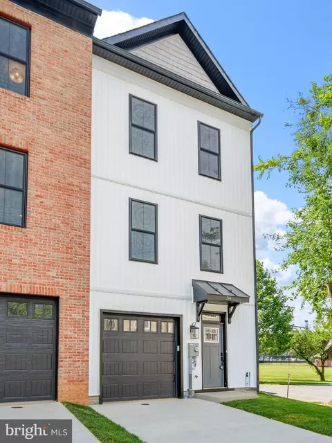 Exterior - 34 Hamilton Ave, Frederick, MD 21701 photo 4 of 14