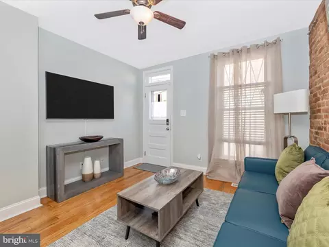 Living - 252 E 7th St E, Frederick, MD 21701 photo 2 of 3