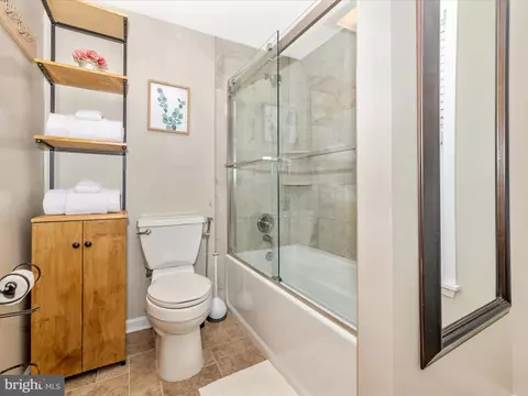 Bath - 252 E 7th St E, Frederick, MD 21701 photo 1 of 1