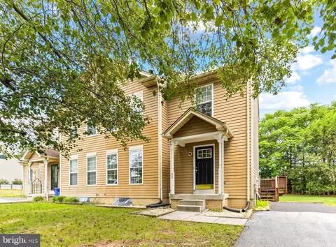 26 Robindale Dr, Emmitsburg, MD 21727