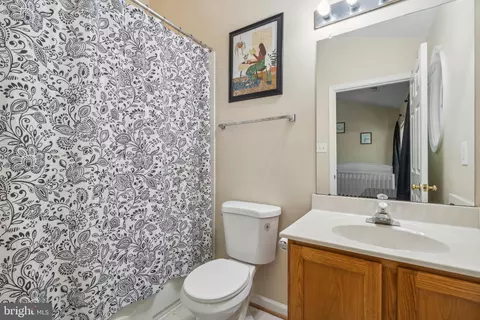 Bath - 515 Eisenhower Dr, Frederick, MD 21703 photo 1 of 2